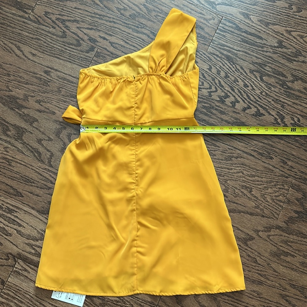 Cupshe Asymmetrical dress - Picture 5 of 6